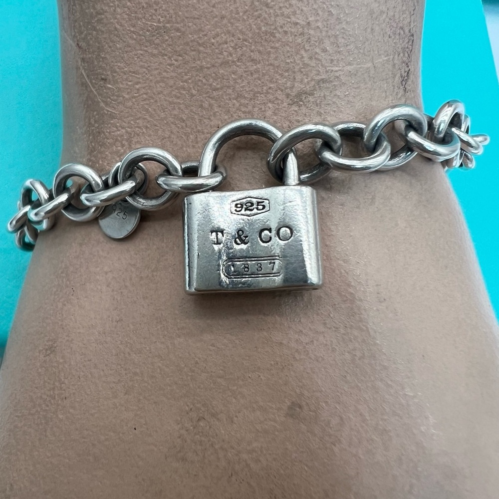 🔴Authentic TIFFANY & CO VINTAGE Sterling Silver 1837 Padlock Lock Bracelet🔴